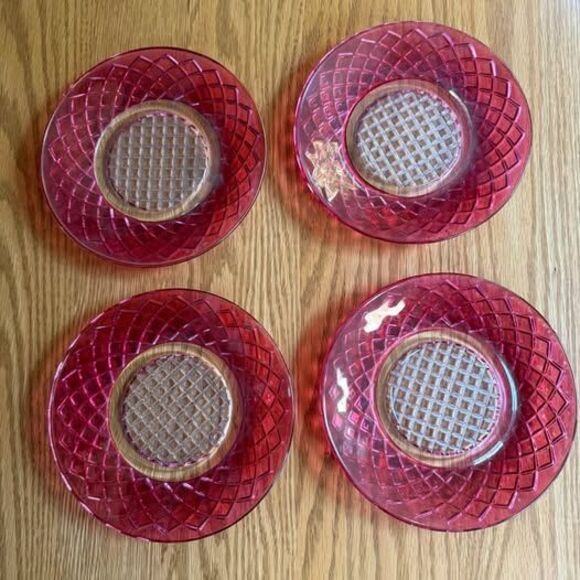 Set of 4 Vintage Plates Imperial Depression Glass Diamond Quilted 6 1/4” - Picture 2 of 4